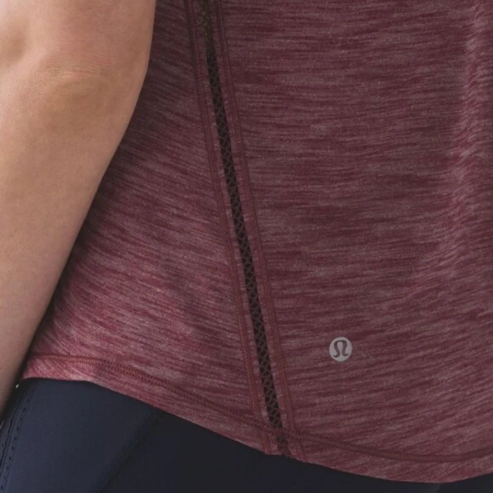 Lululemon Lost In Pace Short Sleeve Sleeve T-Shirt Size 10 - Picture 4 of 11